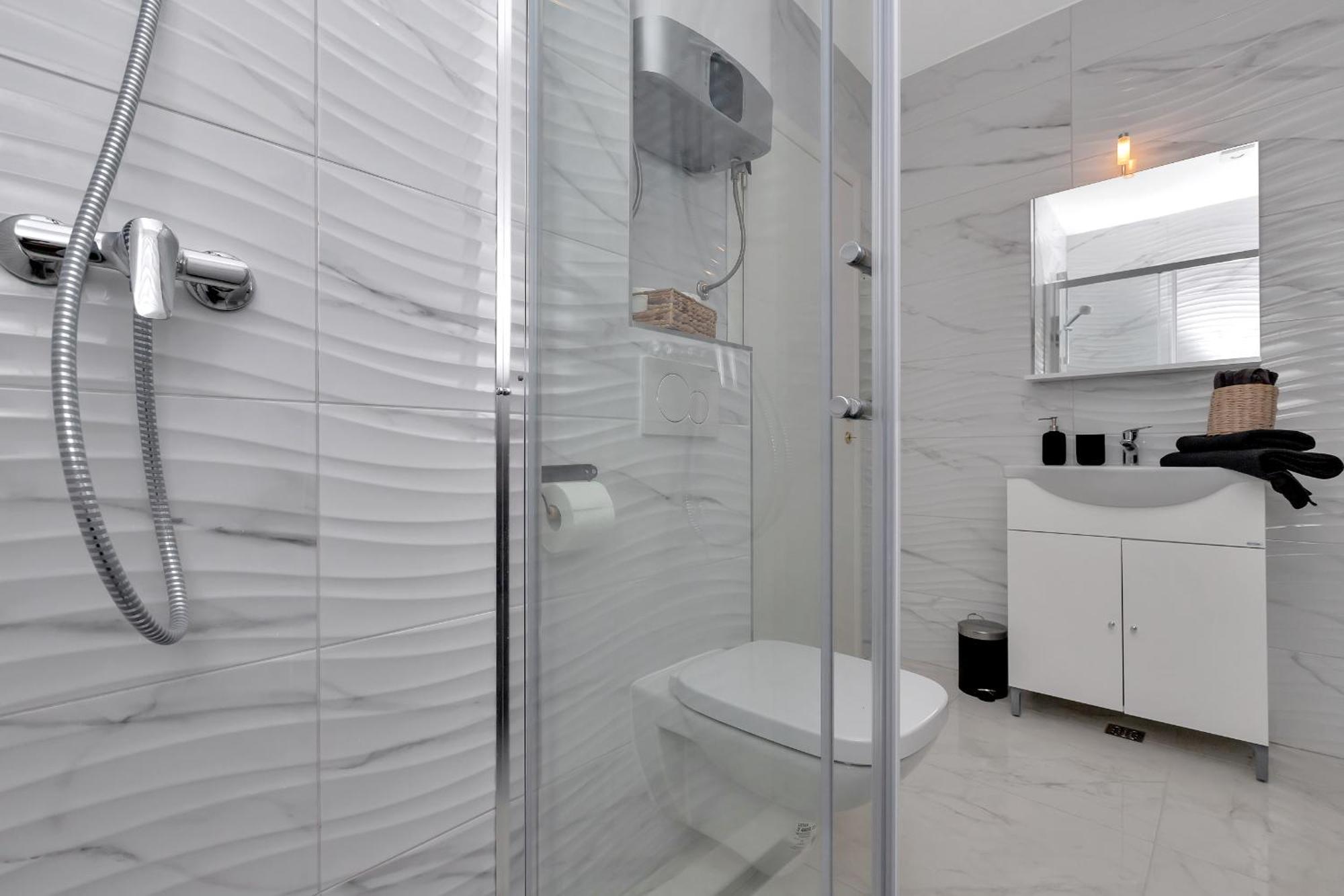 Apartment Lotte With Private Pool In The City Center! Makarska Room photo