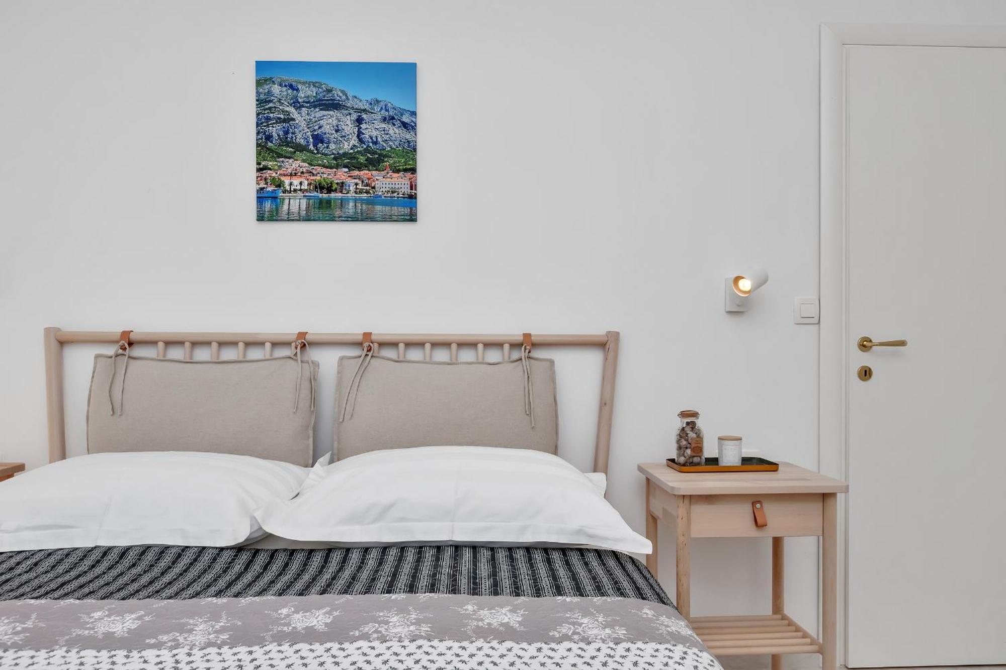Apartment Lotte With Private Pool In The City Center! Makarska Room photo